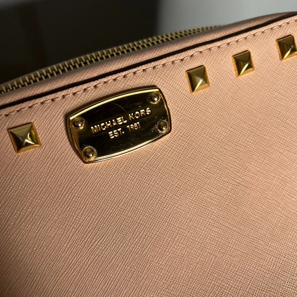 Michael Kors Pink Studded sandrine Crossbody Bag Gold‎ Hardware purse